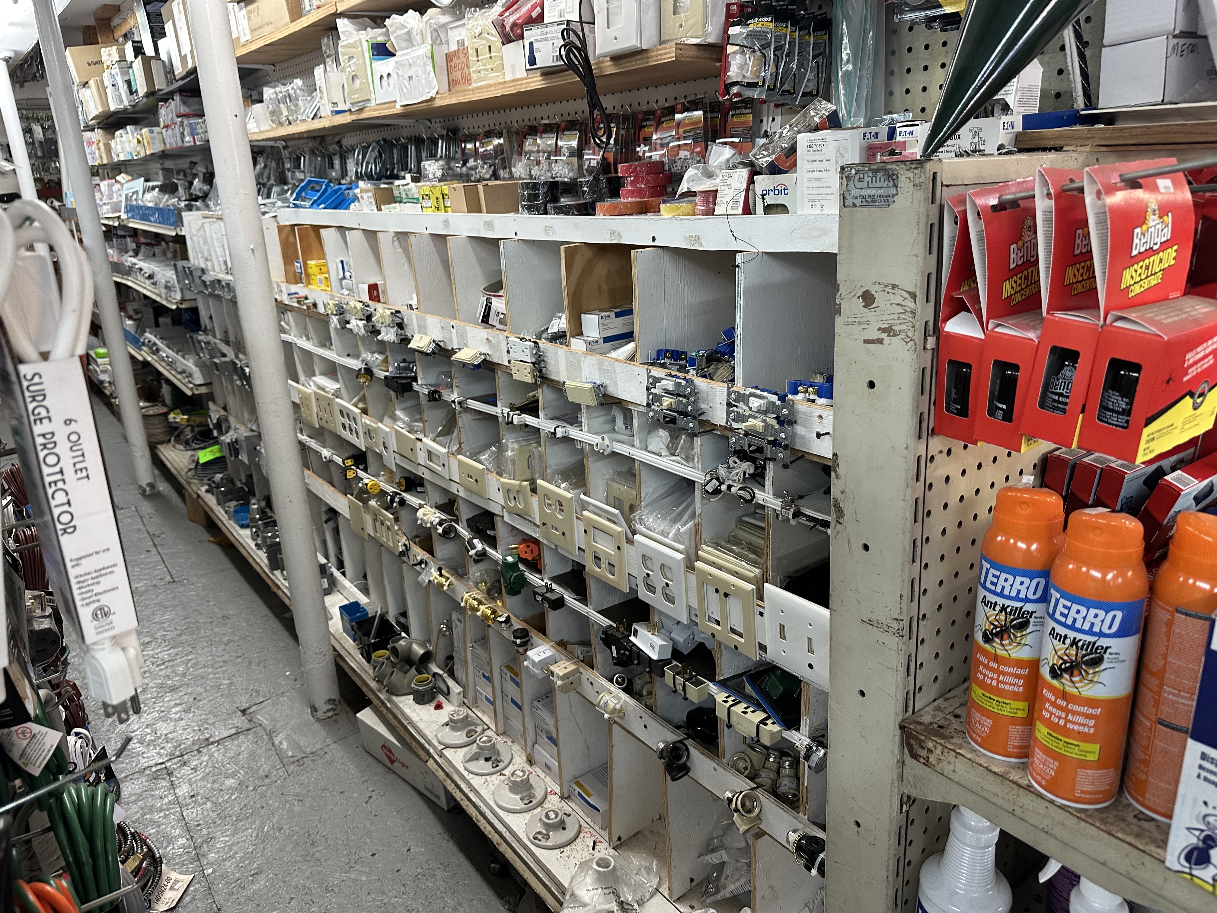 Inside SBS Hardware — photo 7356