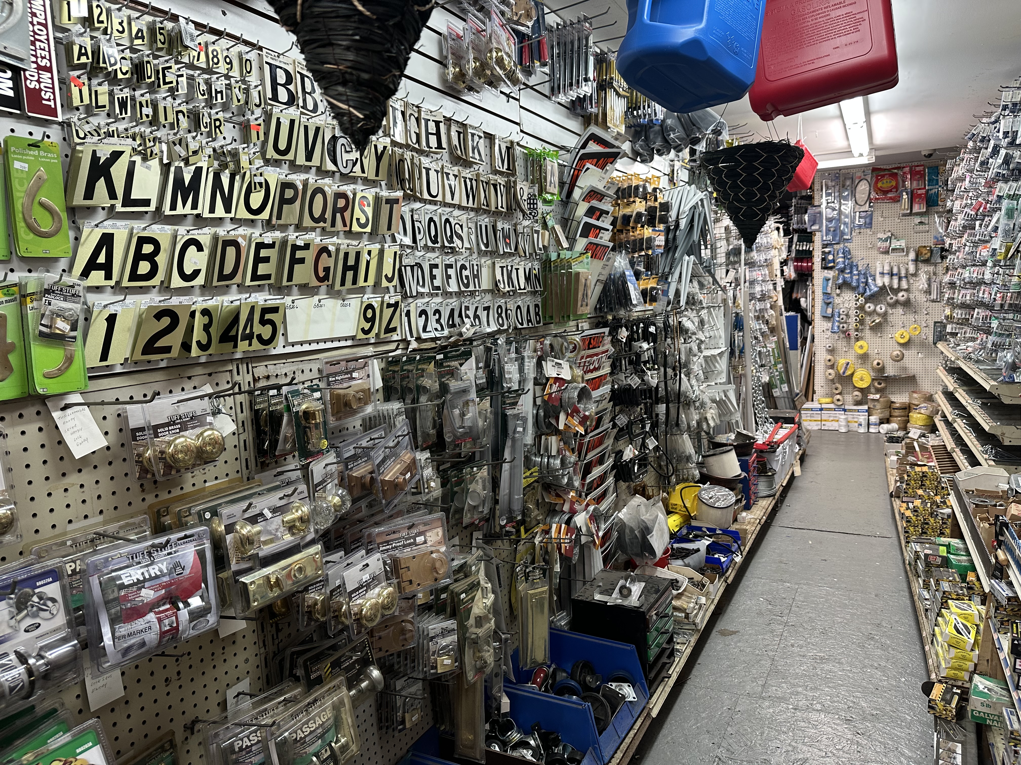 Inside SBS Hardware — photo 7382