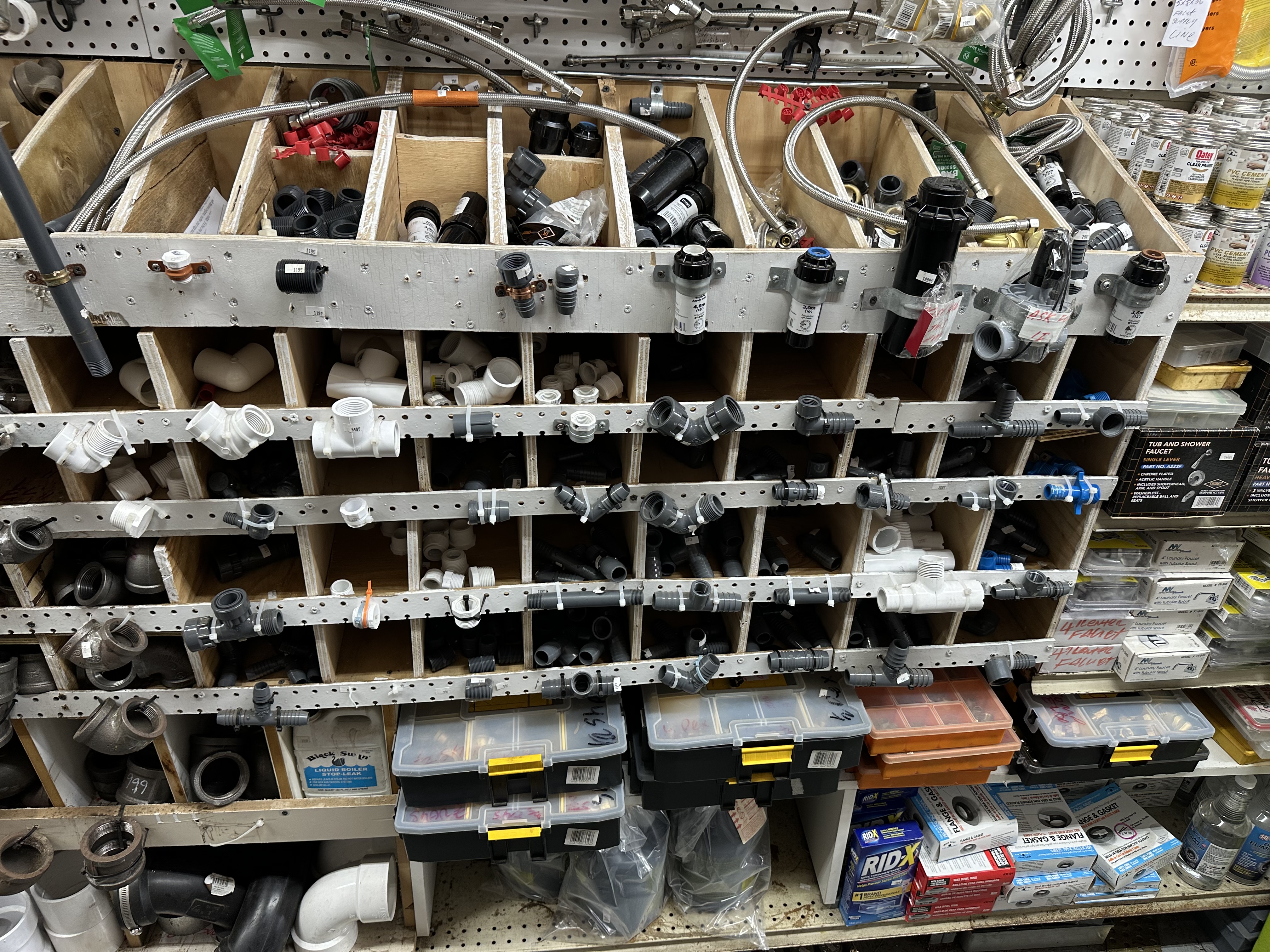 Inside SBS Hardware — photo 7371