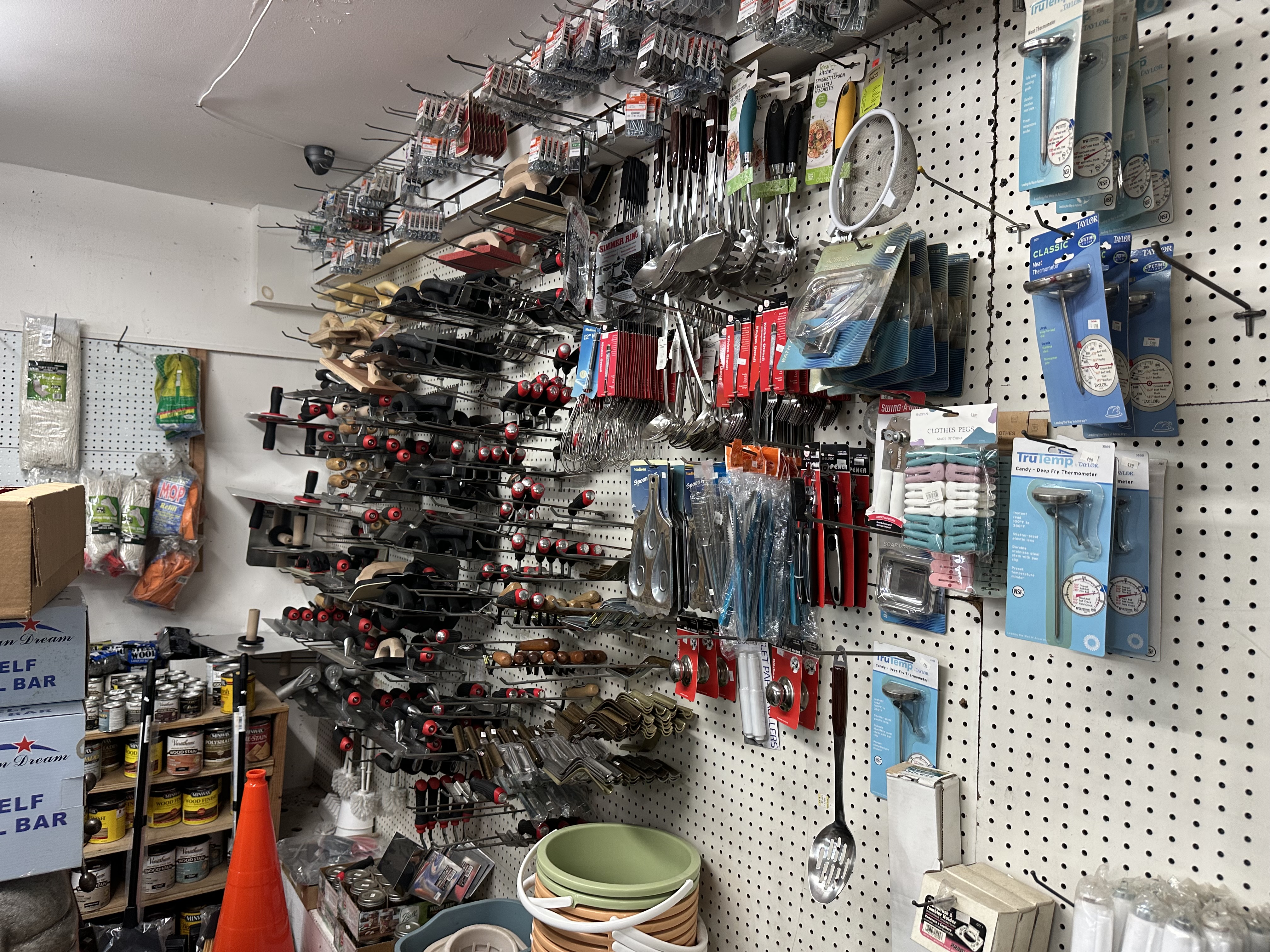 Inside SBS Hardware — photo 7360