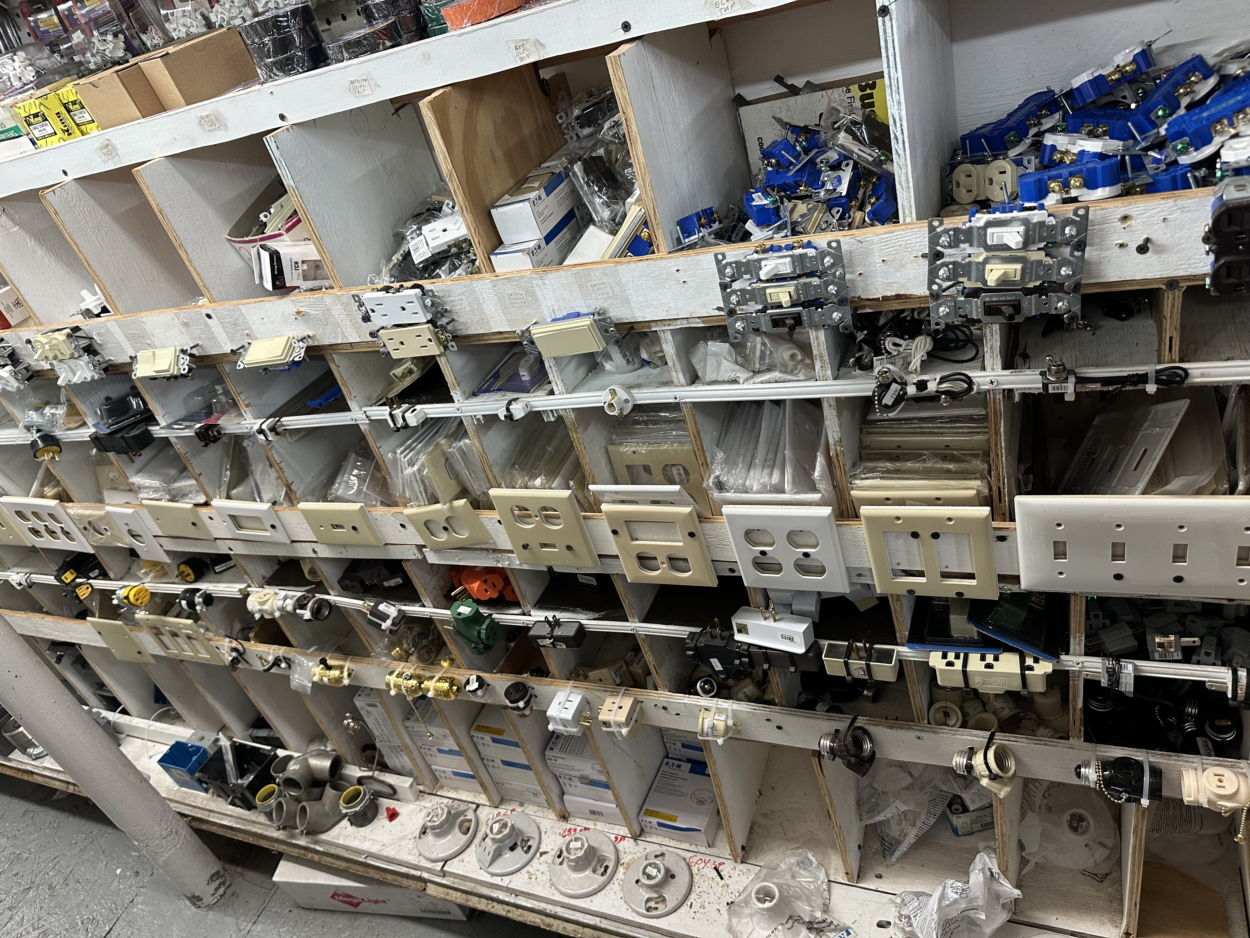 Inside SBS Hardware — photo 7357