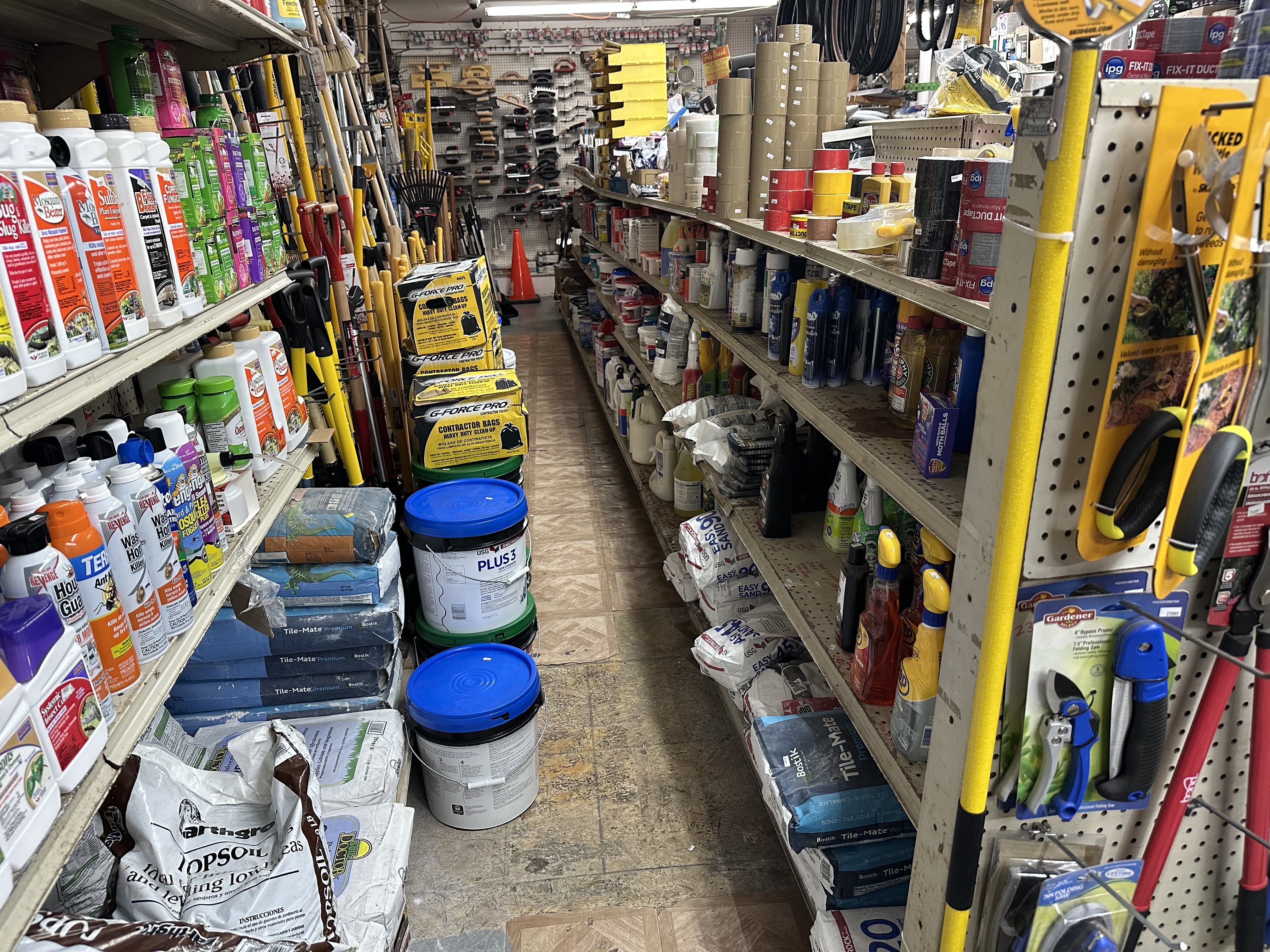 Inside SBS Hardware — photo 7352
